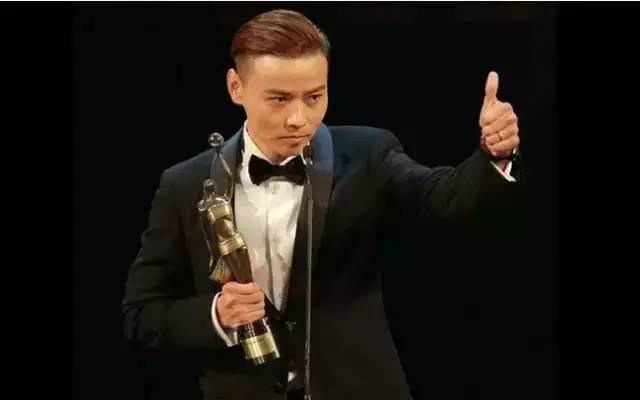 直到《一代宗师》剧组找到了他，马三这个角色仿佛是为他度身打造，同样的一身武艺，同样的胸怀大志，同样的隐忍，太多太多的相似之处使得张晋将马三这个角色刻画的入木三分。凭借这个角色，他获得了第33届香港金像奖最佳男配角。<br> △ 这是他第一次被提名，第一次获奖。